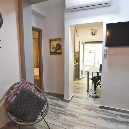 Vasilikis Spacious Apartment Kastoria Exterior photo