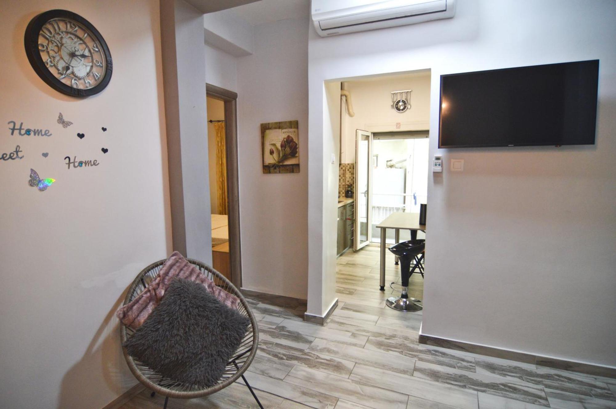 Vasilikis Spacious Apartment